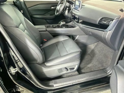 Used 2023 Nissan Rogue SL FWD image 14