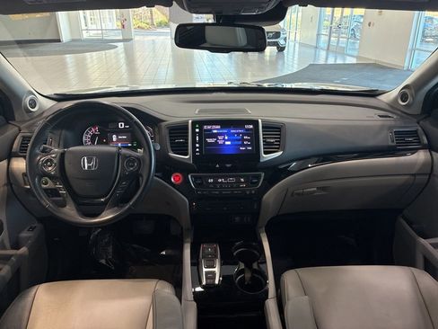 Used 2016 Honda Pilot Touring image 22