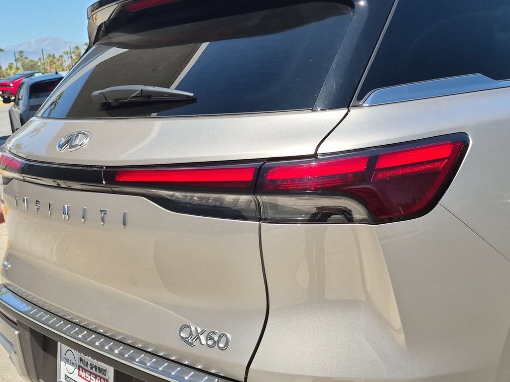 Used 2022 INFINITI QX60 Autograph w/ Cargo Package AWD/4WD image 11