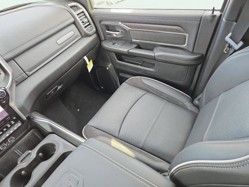 New 2026 RAM 2500 Laramie w/ Sport Appearance Package AWD/4WD image 20