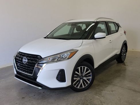 Used 2023 Nissan Kicks SV FWD image 32