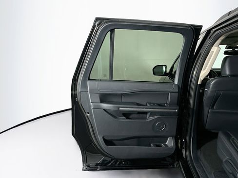 Used 2024 Ford Expedition Max XLT image 27