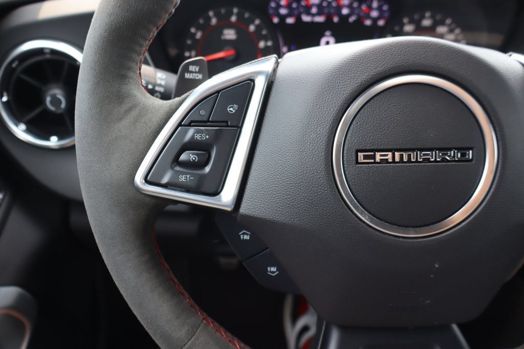 Used 2022 Chevrolet Camaro ZL1 RWD image 8