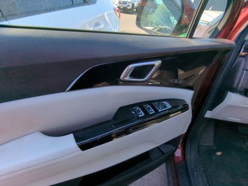 Used 2022 Kia Carnival SX FWD image 8