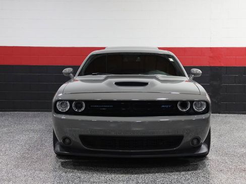 Used 2017 Dodge Challenger SRT image 11