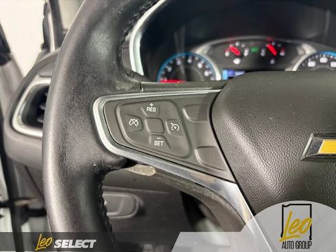 Used 2018 Chevrolet Equinox LT w/ Sun & Infotainment Package FWD image 12