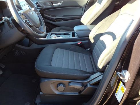 Certified 2022 Ford Edge SE w/ Black Appearance Package image 14