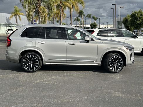 Certified 2025 Volvo XC90 B6 Plus image 3