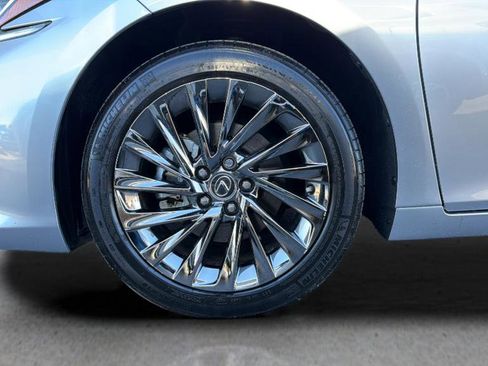 Used 2024 Lexus ES 300h 300h Luxury w/ Accessory Package (Z2) image 25