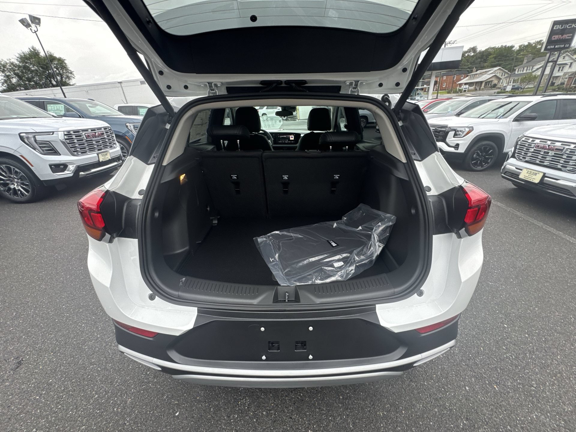 New 2026 Buick Encore GX Preferred w/ Comfort Package AWD/4WD image 19