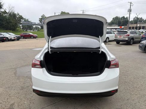 Used 2022 Chevrolet Malibu LT FWD image 23