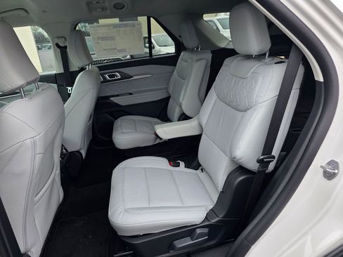 New 2026 Ford Explorer Platinum w/ LUX Leather Package image 18