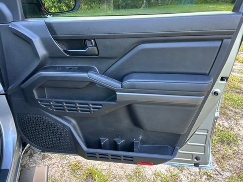 Used 2025 Toyota Tacoma SR5 RWD image 39