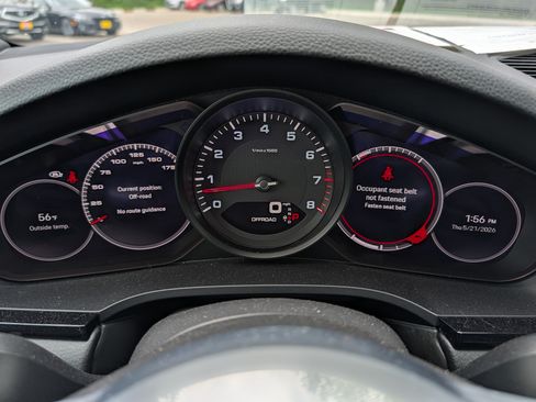 Used 2022 Porsche Cayenne AWD/4WD image 22