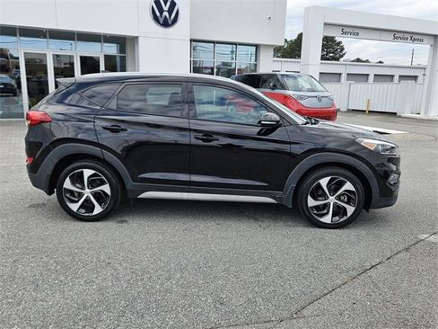 Used 2018 Hyundai Tucson Sport image 15