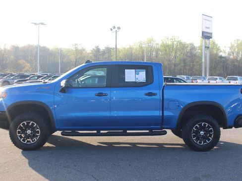 Used 2025 Chevrolet Silverado 1500 ZR2 w/ Technology Package image 4