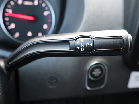 Used 2024 Mercedes-Benz Sprinter 2500 image 34