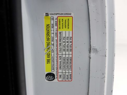 Used 2019 Chevrolet Express 3500 LT w/ LT Preferred Equipment Group RWD image 30