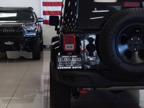 Used 2017 Jeep Wrangler Rubicon AWD/4WD image 56