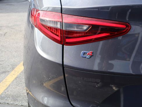 Used 2018 Alfa Romeo Stelvio AWD image 38