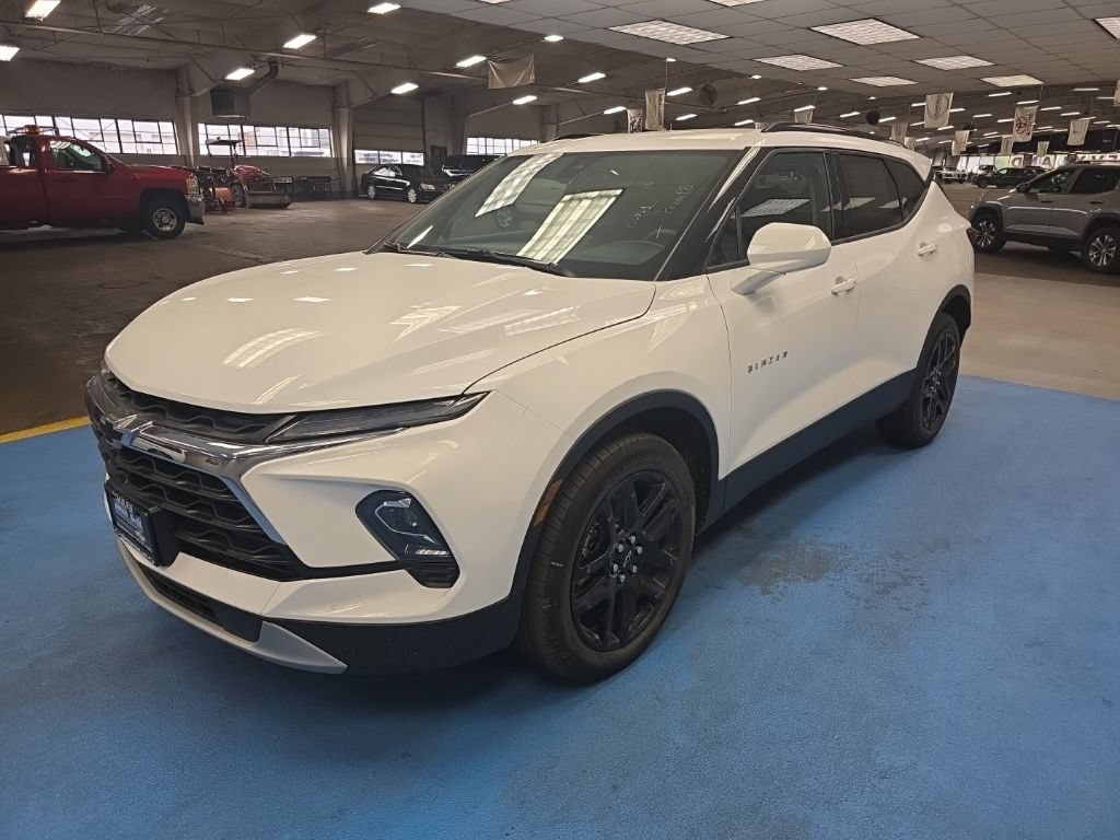 New 2026 Chevrolet Blazer LT w/ Convenience Package FWD image 6