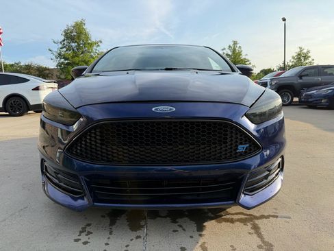 Used 2017 Ford Focus ST FWD image 2