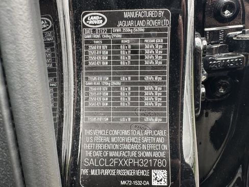 Used 2023 Land Rover Discovery Sport SE R-Dynamic image 34