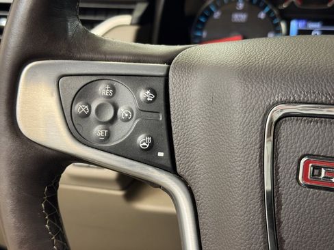 Used 2017 GMC Yukon SLT w/ Premium Edition image 38