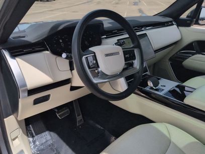 Used 2025 Land Rover Range Rover SE