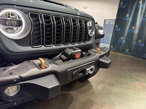 Used 2025 Jeep Wrangler Unlimited Rubicon 392 image 35