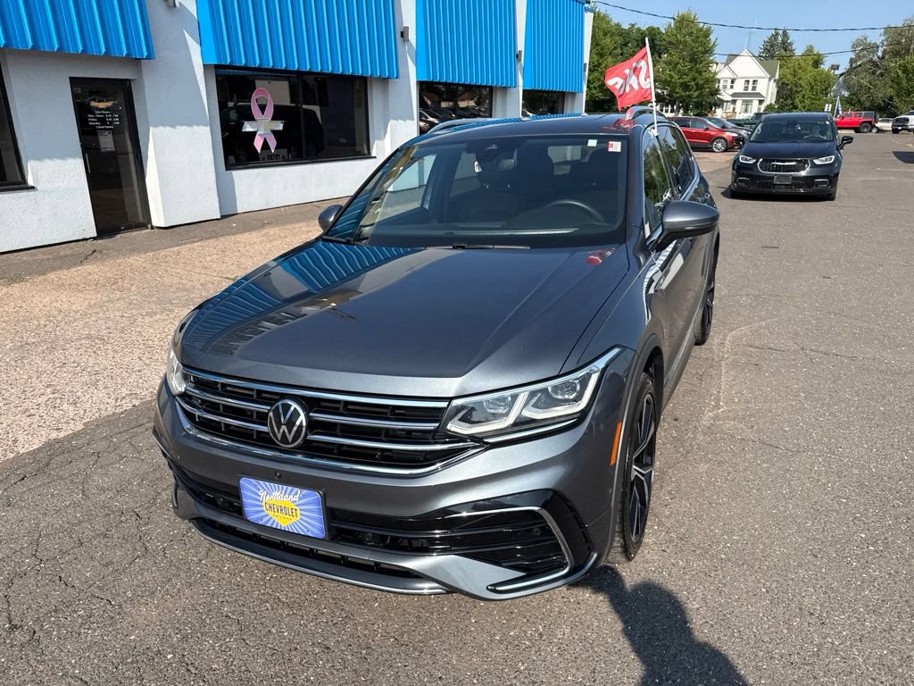 Used 2022 Volkswagen Tiguan SEL R-Line AWD/4WD image 3