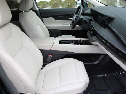 Certified 2025 Nissan Murano SV image 34