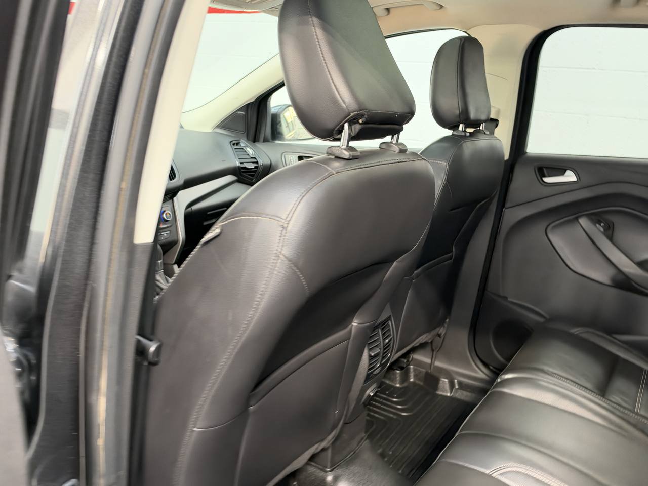 Used 2018 Ford Escape SEL AWD/4WD image 31