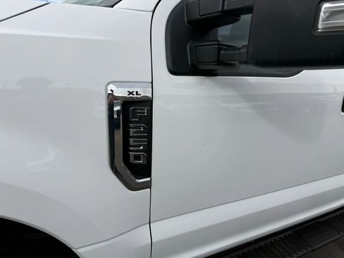 Used 2019 Ford F250 XL w/ Power Equipment Group image 18