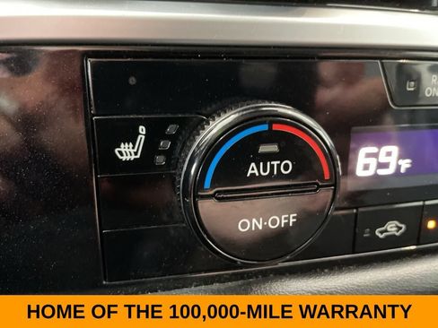 Used 2025 Nissan Pathfinder SV AWD/4WD image 15
