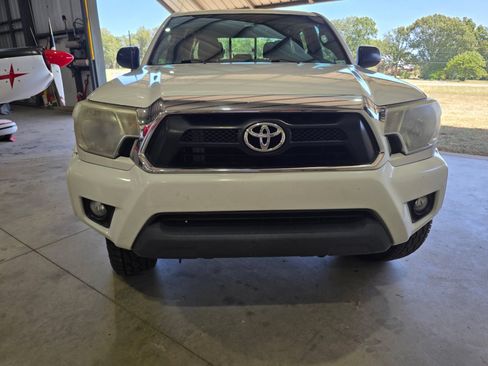 Used 2013 Toyota Tacoma 4x4 Double Cab w/ SR5 Pkg image 3