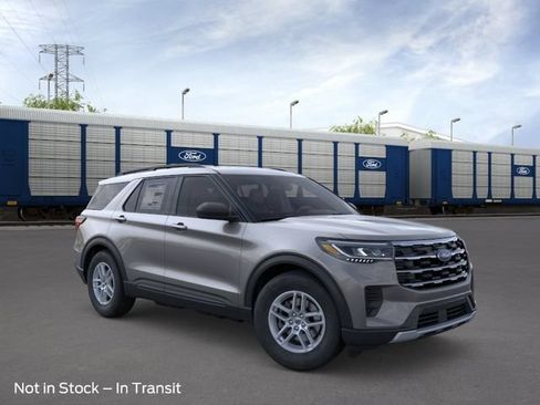 New 2026 Ford Explorer Active AWD/4WD image 8