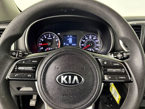 Used 2020 Kia Sportage LX image 13