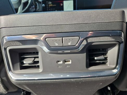 Certified 2024 GMC Sierra 3500 Denali w/ Denali Reserve Package AWD/4WD image 15