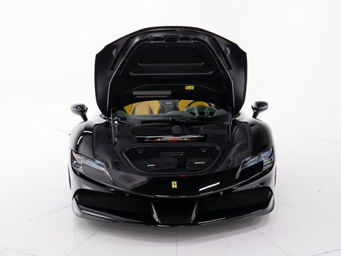 Used 2022 Ferrari SF90 Spider AWD/4WD image 48