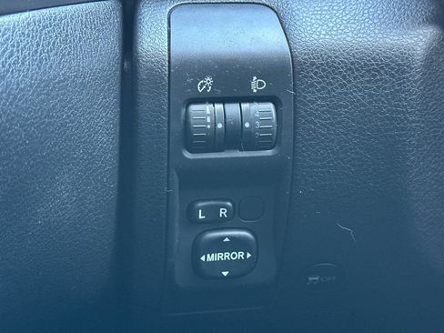 Used 2011 Subaru Impreza WRX Premium image 38