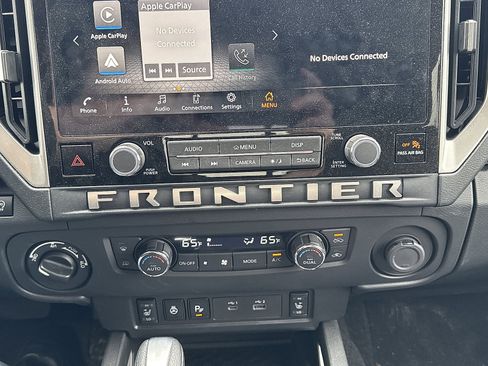 Certified 2025 Nissan Frontier SV w/ SV Convenience Package AWD/4WD image 18