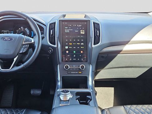 Used 2024 Ford Edge Titanium image 15