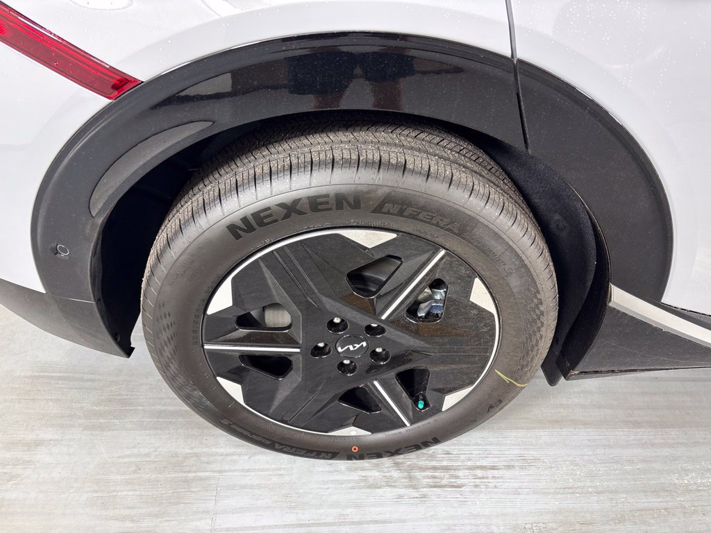New 2026 Kia EV6 Wind RWD image 10