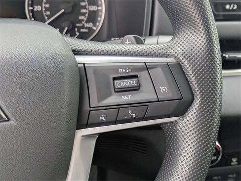 New 2025 Mitsubishi Outlander ES image 18