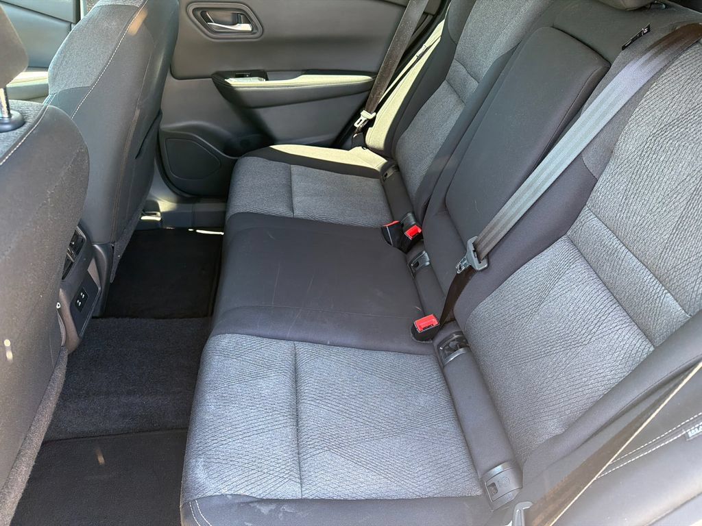 Used 2025 Nissan Rogue SV AWD/4WD image 20