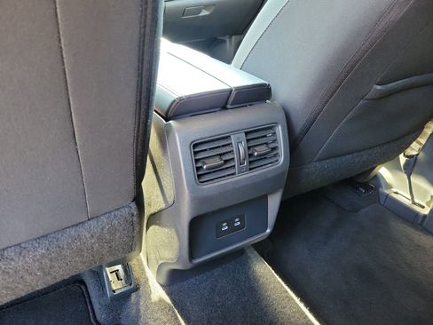 Used 2025 Nissan Rogue SV image 11