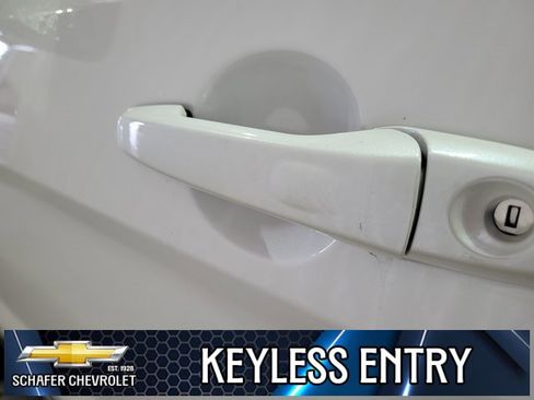 Used 2017 Ford Explorer XLT w/ Equipment Group 202A image 32