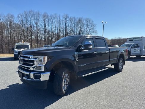 Used 2022 Ford F350 Lariat w/ Lariat Ultimate Package image 3