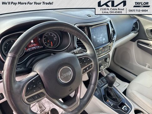 Used 2019 Jeep Cherokee Limited w/ Technology Group image 14